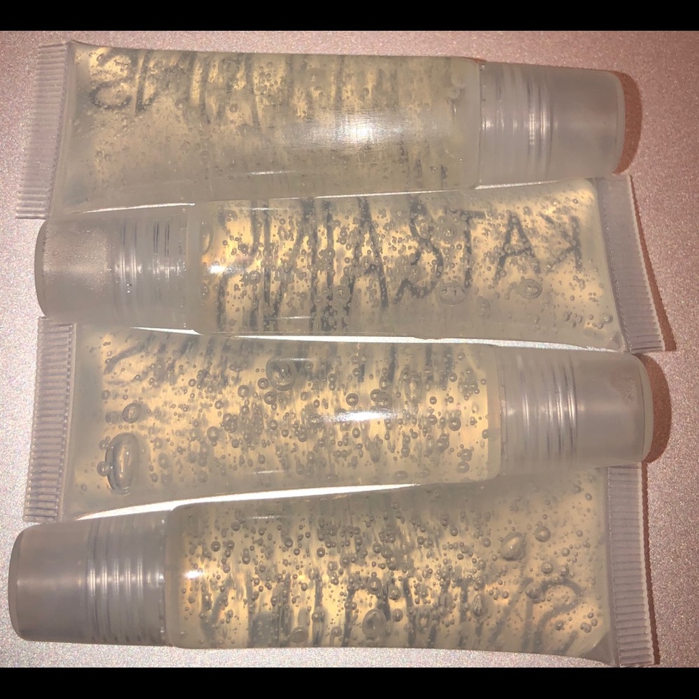 kat&ains Signature Clear Gloss